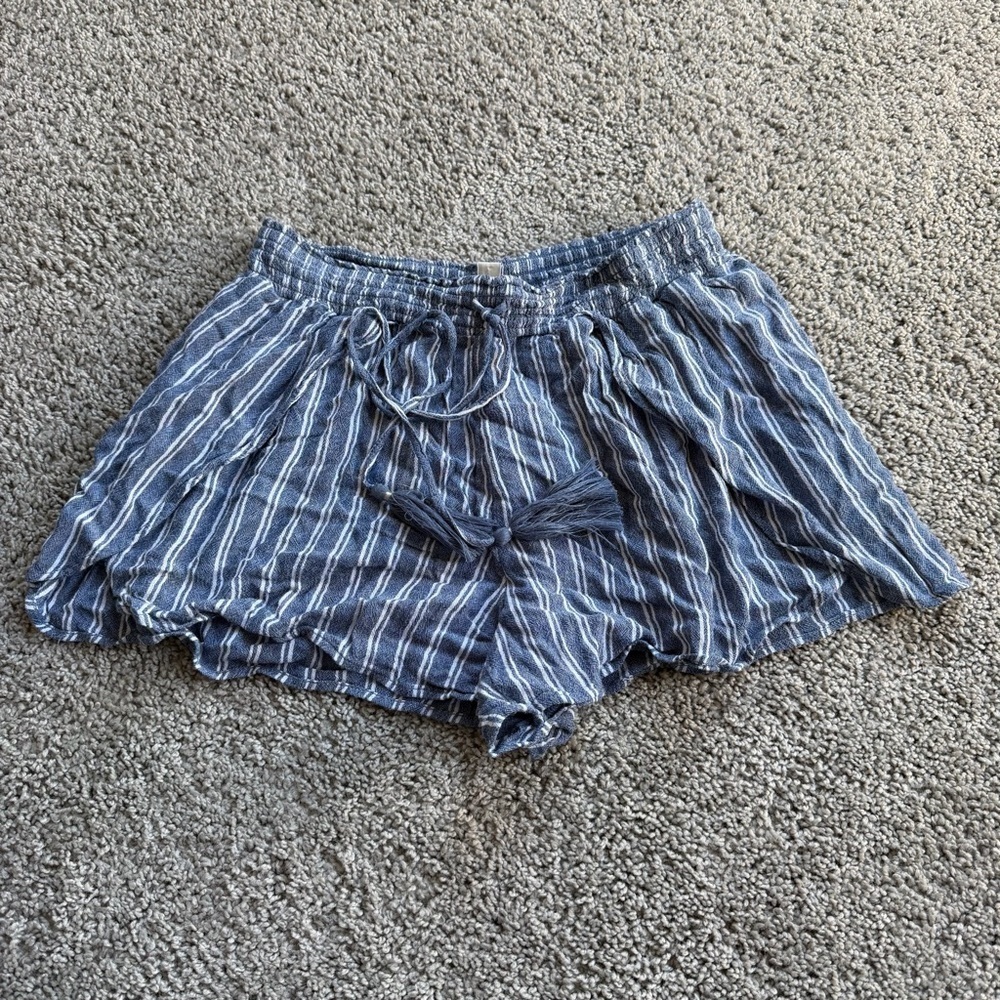 American Eagle Blue White Striped Shorts Size Small